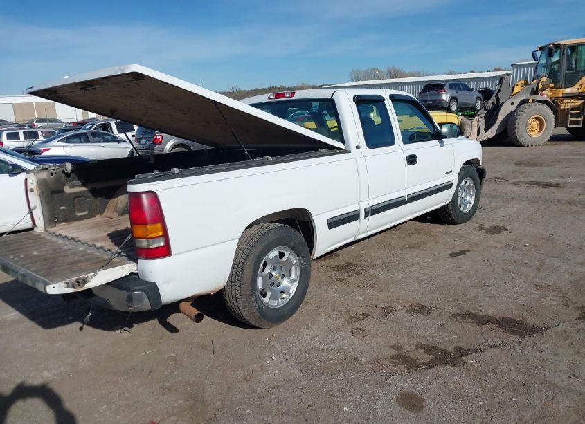 Photo 4 of 1999 Chevrolet Silverado 1500 (VIN 1GCEC19W5XZ192449)