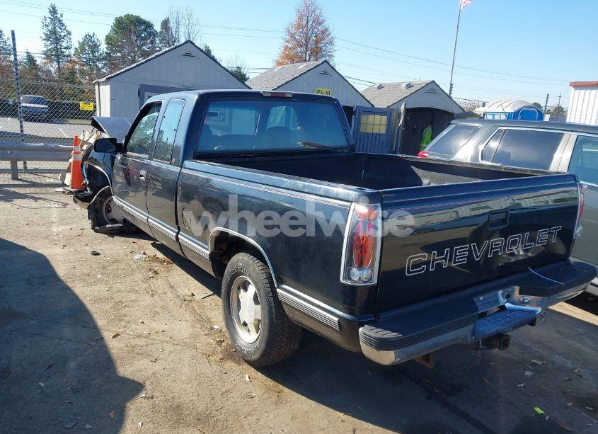 Photo 3 of 1997 Chevrolet C1500 FLEETSIDE (VIN 1GCEC19W8VE210057)