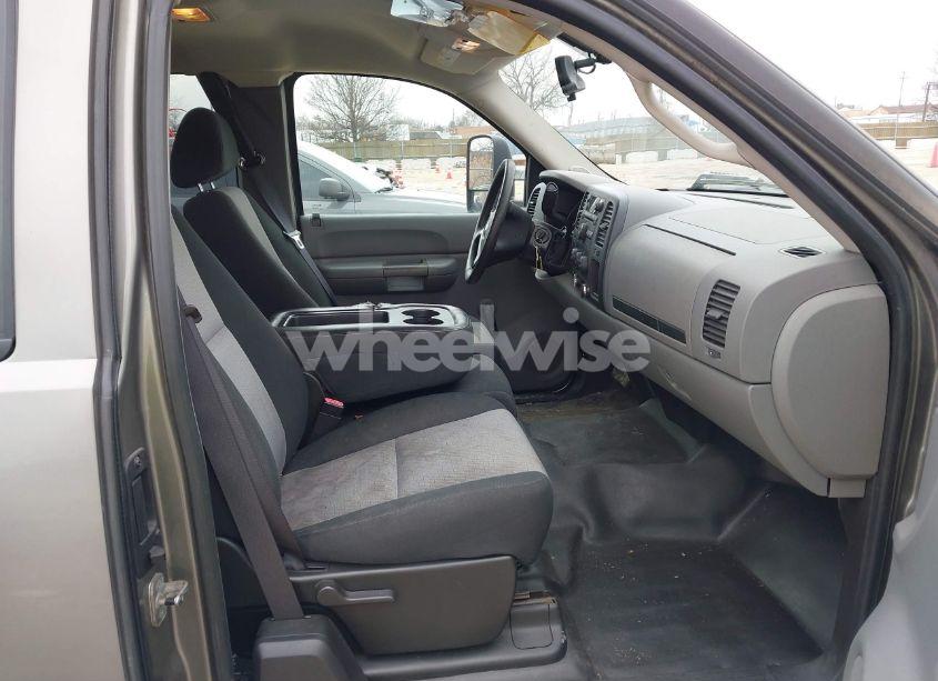 Photo 5 of 2008 Chevrolet Silverado 1500 WORK TRUCK (VIN 1GCEC19X08Z236724)