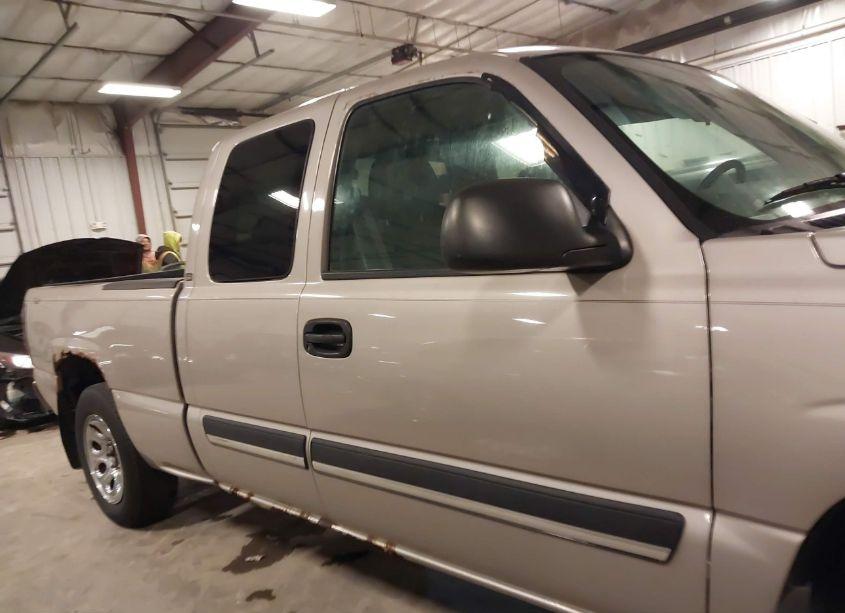 Photo 14 of 2005 Chevrolet Silverado 1500 (VIN 1GCEC19X15Z117561)