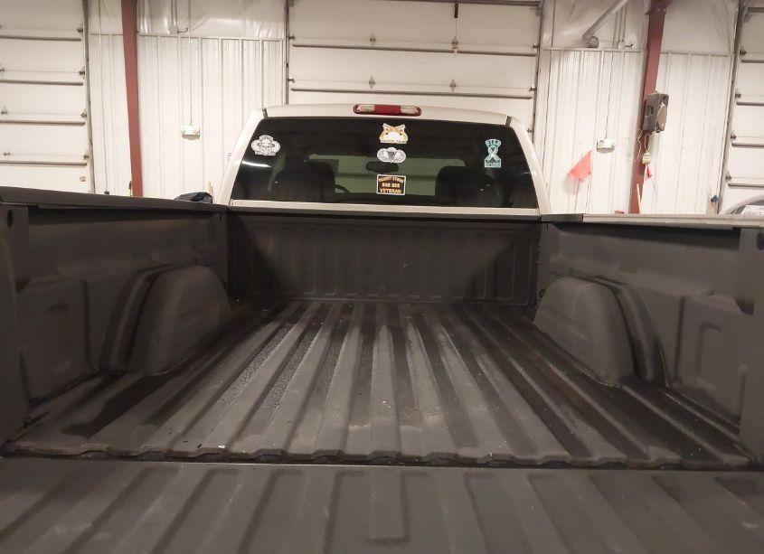 Photo 18 of 2005 Chevrolet Silverado 1500 (VIN 1GCEC19X15Z117561)