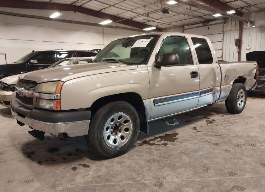 Photo 2 of 2005 Chevrolet Silverado 1500 (VIN 1GCEC19X15Z117561)