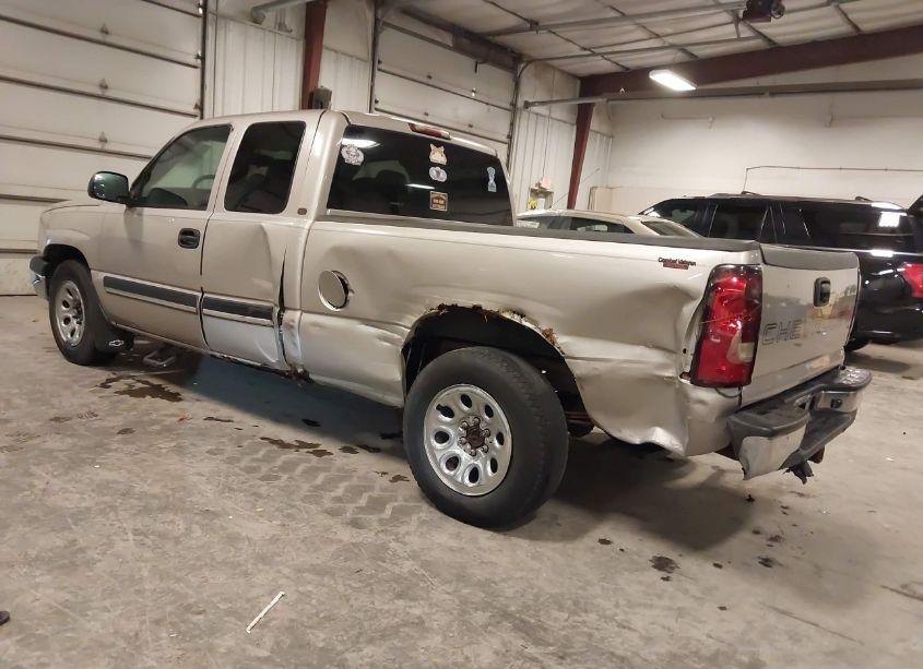 Photo 3 of 2005 Chevrolet Silverado 1500 (VIN 1GCEC19X15Z117561)