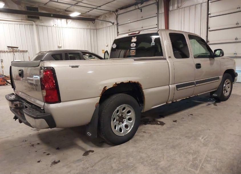 Photo 4 of 2005 Chevrolet Silverado 1500 (VIN 1GCEC19X15Z117561)