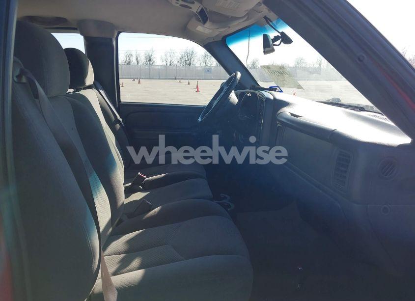 Photo 5 of 2005 Chevrolet Silverado 1500 LS (VIN 1GCEC19X15Z354924)