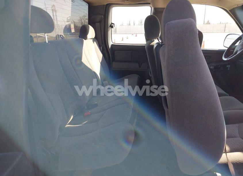 Photo 8 of 2005 Chevrolet Silverado 1500 LS (VIN 1GCEC19X15Z354924)