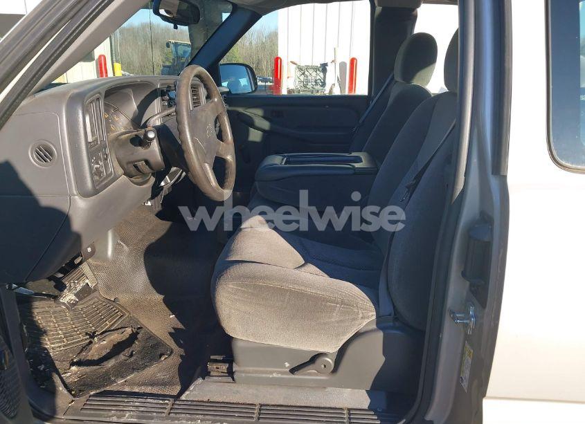 Photo 5 of 2007 Chevrolet Silverado 1500 CLASSIC WORK TRUCK (VIN 1GCEC19X17Z178296)