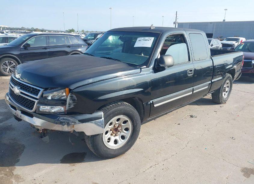 Photo 2 of 2006 Chevrolet Silverado 1500 LT1 (VIN 1GCEC19X36Z121404)