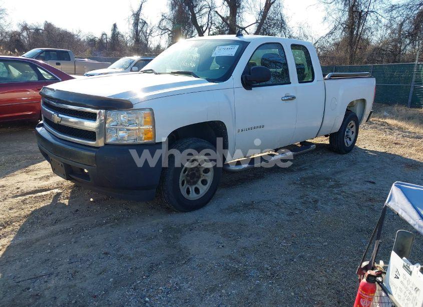 Photo 2 of 2007 Chevrolet Silverado 1500 WORK TRUCK (VIN 1GCEC19X47Z650894)