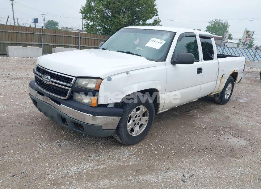 Photo 2 of 2007 Chevrolet Silverado 1500 CLASSIC WORK TRUCK (VIN 1GCEC19X57Z166345)