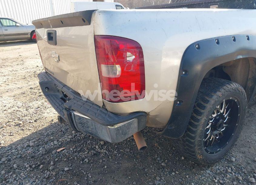 Photo 13 of 2007 Chevrolet Silverado 1500 WORK TRUCK (VIN 1GCEC19X57Z605365)