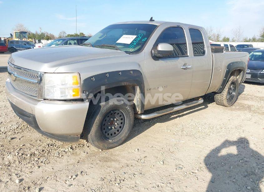 Photo 2 of 2007 Chevrolet Silverado 1500 WORK TRUCK (VIN 1GCEC19X57Z605365)