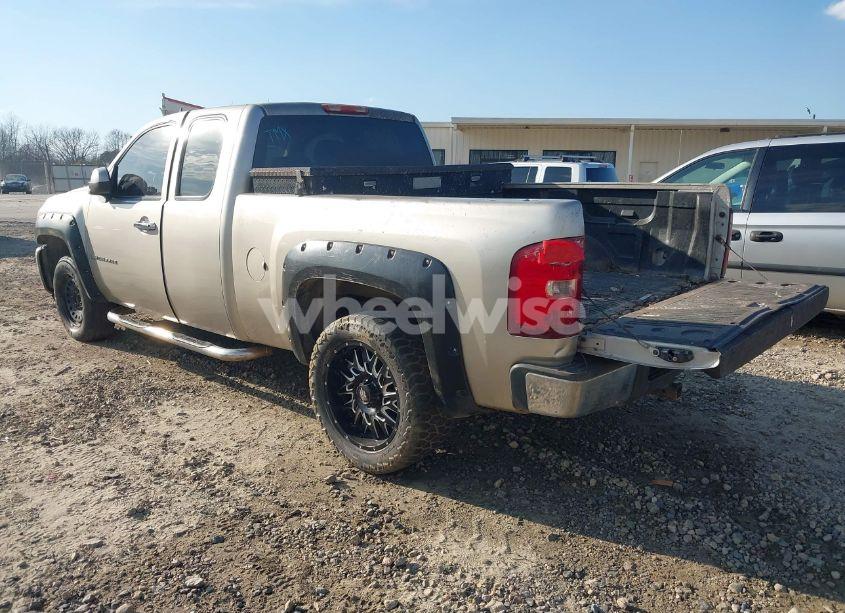 Photo 3 of 2007 Chevrolet Silverado 1500 WORK TRUCK (VIN 1GCEC19X57Z605365)