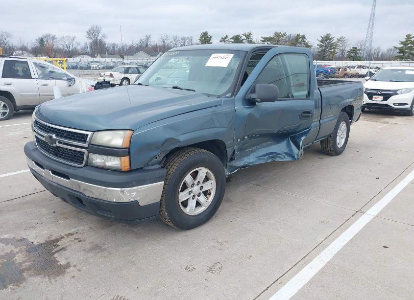 Photo 2 of 2007 Chevrolet Silverado 1500 CLASSIC WORK TRUCK (VIN 1GCEC19X67Z178570)