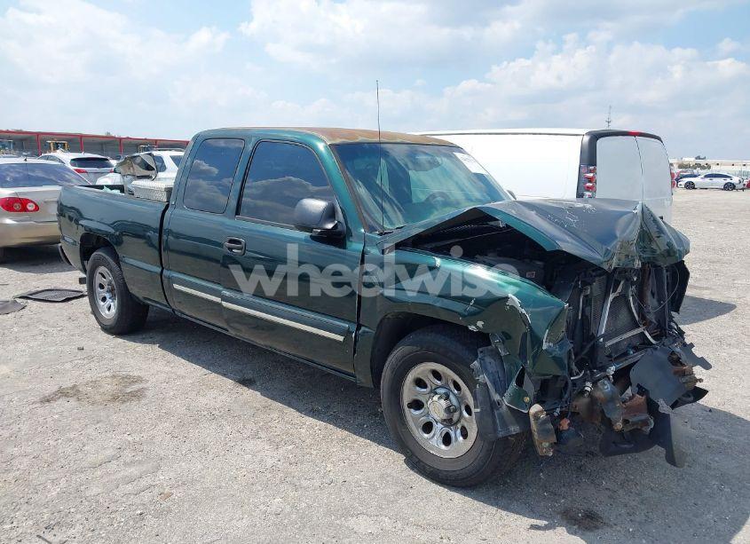 2005 Chevrolet Silverado 1500 LS (VIN 1GCEC19X75Z347895) main photo