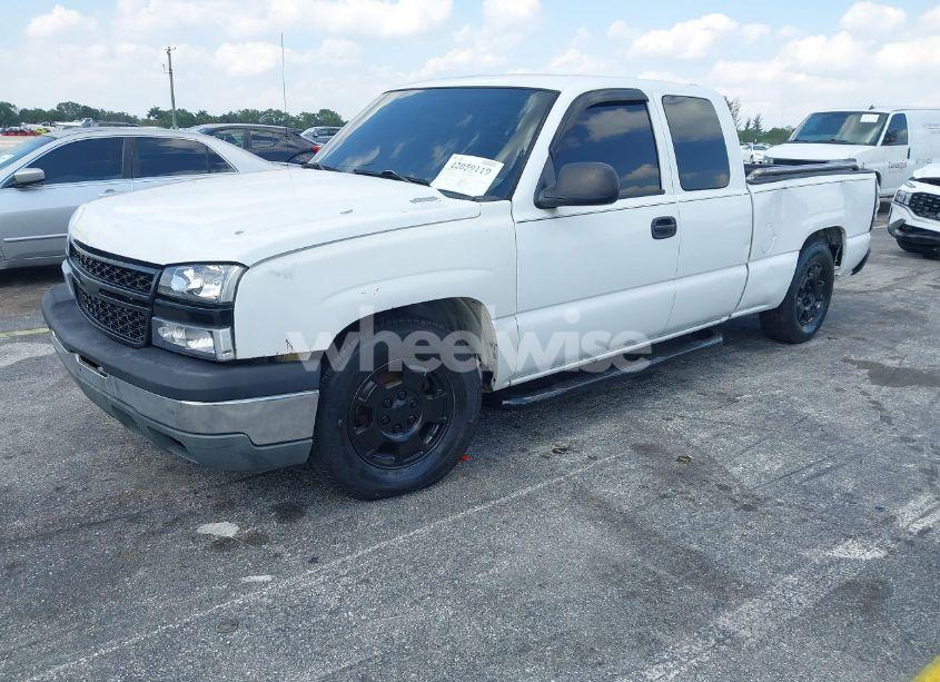 Photo 2 of 2007 Chevrolet Silverado 1500 CLASSIC WORK TRUCK (VIN 1GCEC19X87Z119634)