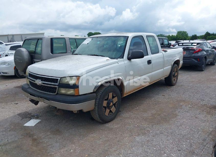 Photo 2 of 2007 Chevrolet Silverado 1500 CLASSIC WORK TRUCK (VIN 1GCEC19XX7Z108263)