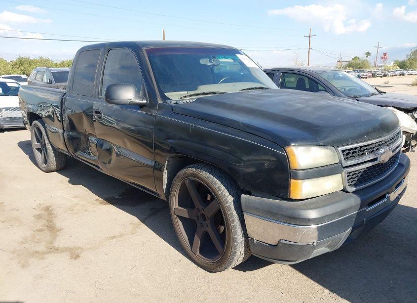 2007 Chevrolet Silverado 1500 CLASSIC LS (VIN 1GCEC19XX7Z145636) main photo