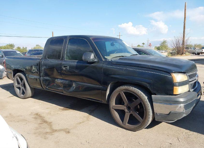Photo 6 of 2007 Chevrolet Silverado 1500 CLASSIC LS (VIN 1GCEC19XX7Z145636)