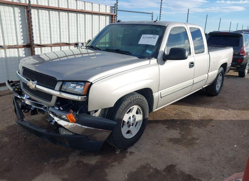Photo 2 of 2005 Chevrolet Silverado 1500 LS (VIN 1GCEC19Z15Z141960)