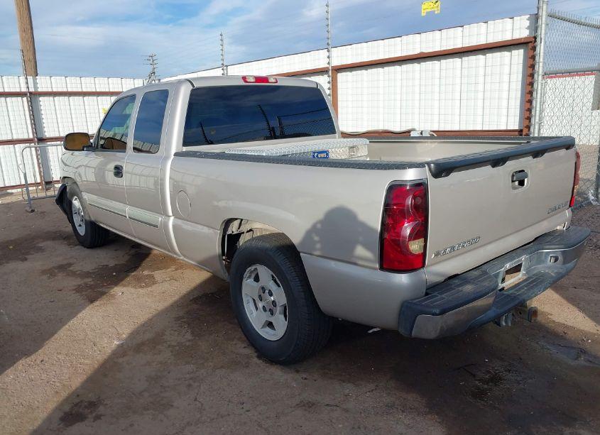 Photo 3 of 2005 Chevrolet Silverado 1500 LS (VIN 1GCEC19Z15Z141960)