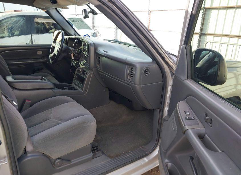 Photo 5 of 2005 Chevrolet Silverado 1500 LS (VIN 1GCEC19Z15Z141960)