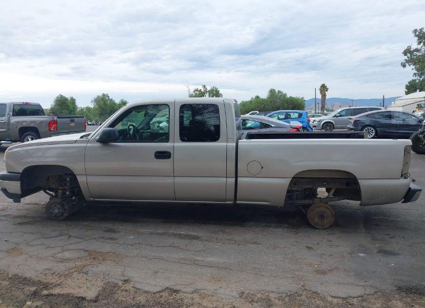 Photo 13 of 2005 Chevrolet Silverado 1500 LS (VIN 1GCEC19Z15Z218164)