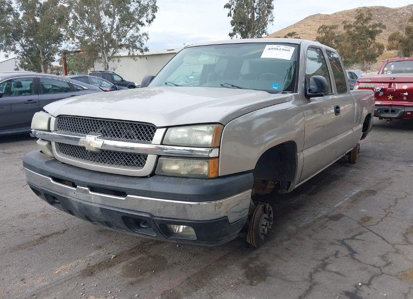 Photo 2 of 2005 Chevrolet Silverado 1500 LS (VIN 1GCEC19Z15Z218164)