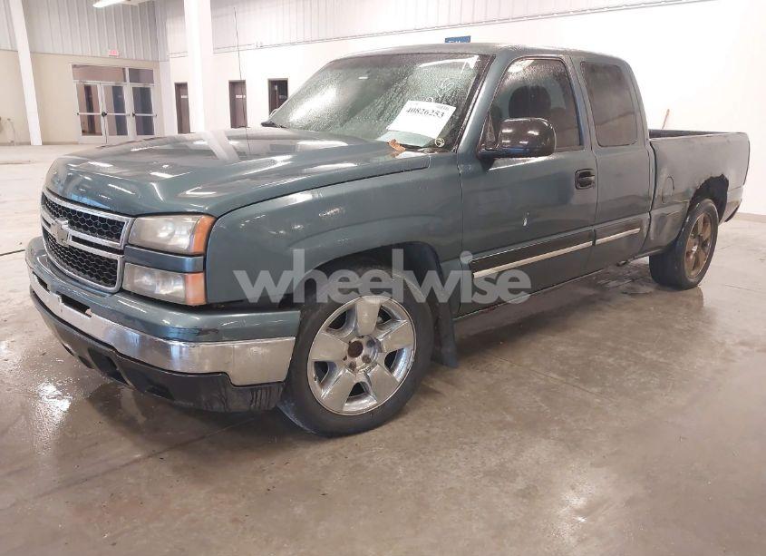 Photo 2 of 2006 Chevrolet Silverado 1500 LT1 (VIN 1GCEC19Z36Z286015)