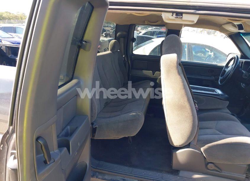 Photo 8 of 2005 Chevrolet Silverado 1500 LS (VIN 1GCEC19Z45Z212469)