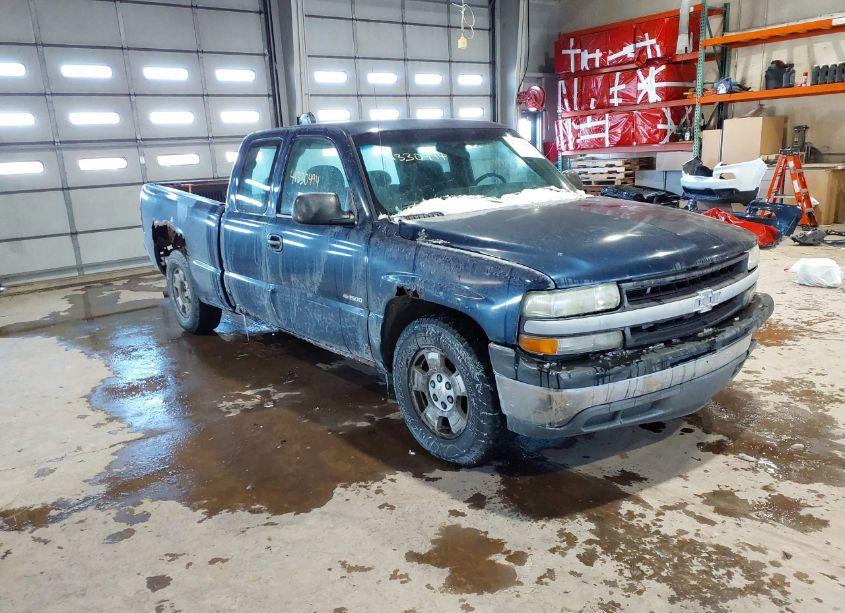 2002 Chevrolet Silverado 1500 (VIN 1GCEC19Z52Z311944) main photo