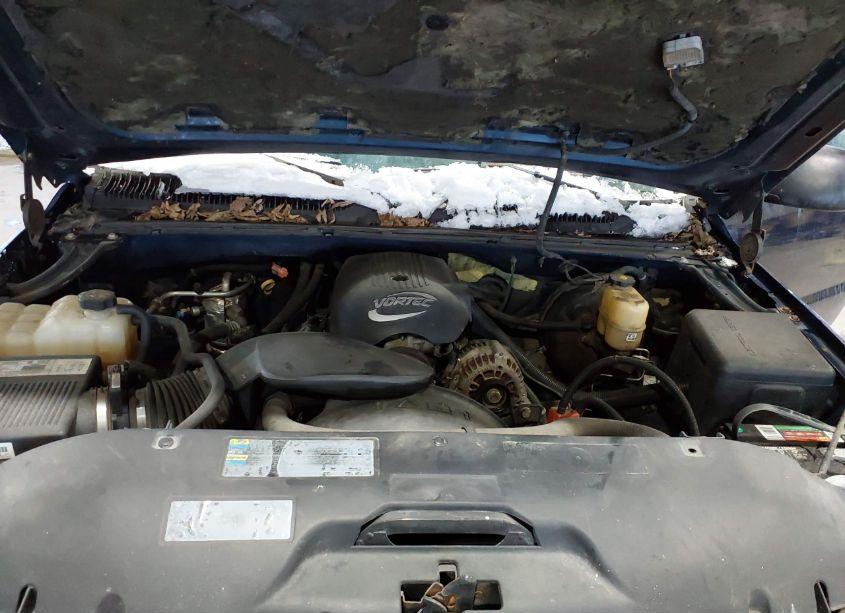 Photo 10 of 2002 Chevrolet Silverado 1500 (VIN 1GCEC19Z52Z311944)