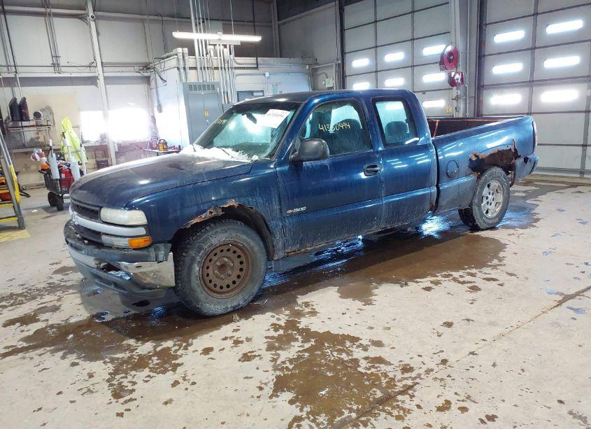 Photo 2 of 2002 Chevrolet Silverado 1500 (VIN 1GCEC19Z52Z311944)