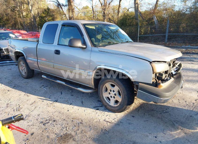 2005 Chevrolet Silverado 1500 LS (VIN 1GCEC19Z65Z261026) main photo