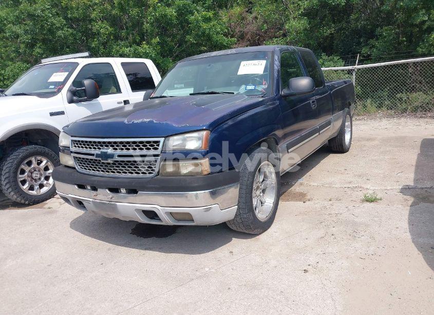 Photo 2 of 2006 Chevrolet Silverado 1500 LT1 (VIN 1GCEC19Z66Z166354)