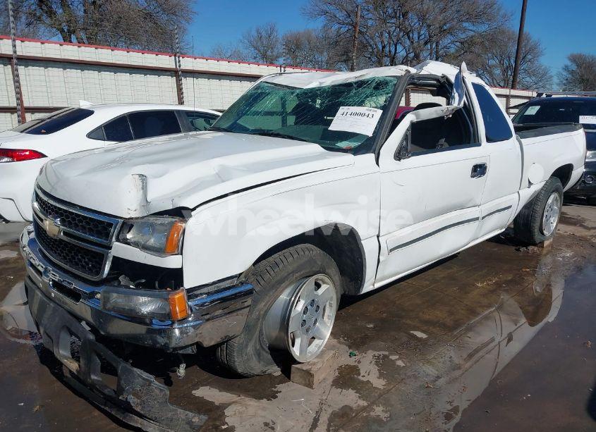 Photo 2 of 2006 Chevrolet Silverado 1500 LT1 (VIN 1GCEC19Z66Z222292)