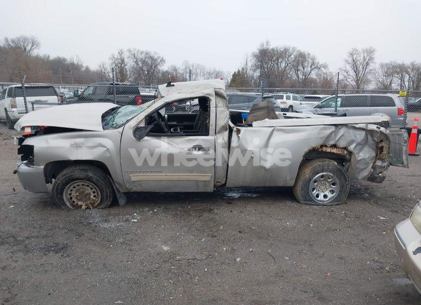 Photo 13 of 2009 Chevrolet Silverado C1500 LT (VIN 1GCEC24C69Z138132)