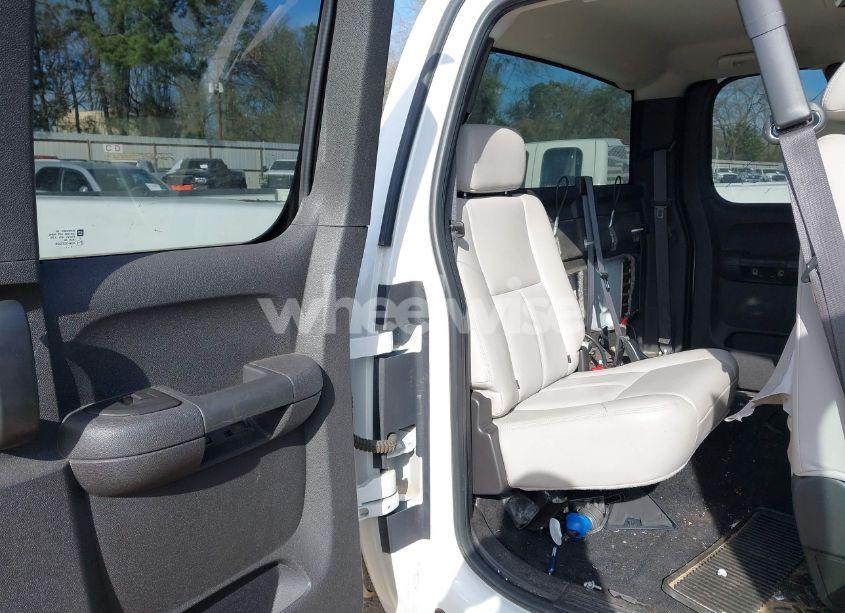 Photo 8 of 2009 Chevrolet Silverado 1500 LT (VIN 1GCEC29029Z278774)