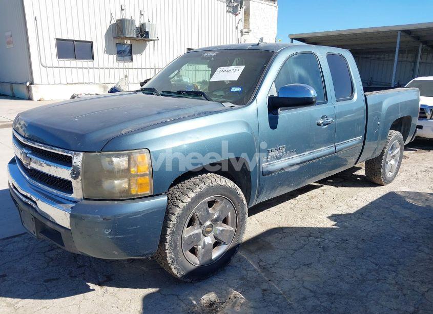 Photo 2 of 2009 Chevrolet Silverado 1500 LT (VIN 1GCEC29099Z264578)