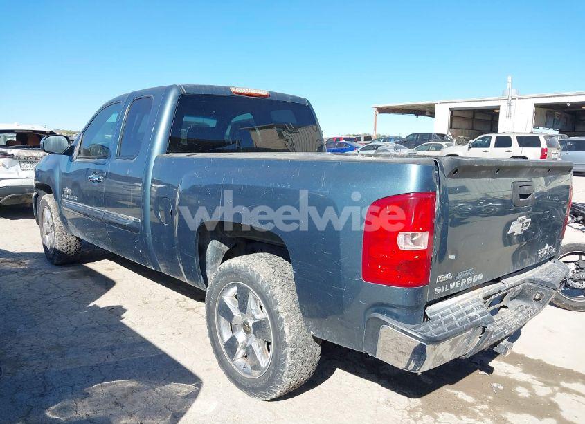 Photo 3 of 2009 Chevrolet Silverado 1500 LT (VIN 1GCEC29099Z264578)