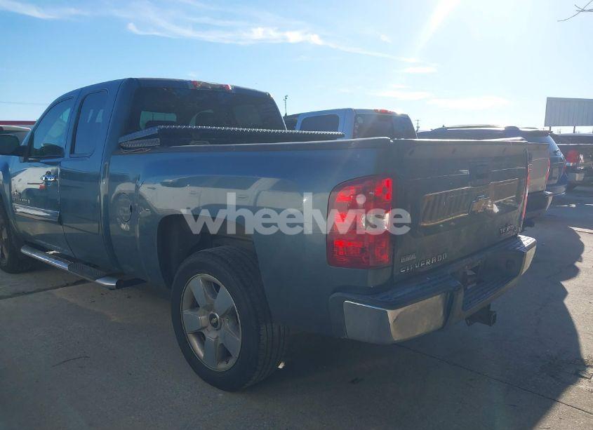 Photo 3 of 2009 Chevrolet Silverado 1500 LT (VIN 1GCEC290X9Z155918)