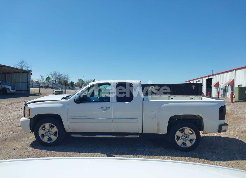 Photo 15 of 2009 Chevrolet Silverado 1500 LT (VIN 1GCEC290X9Z273788)