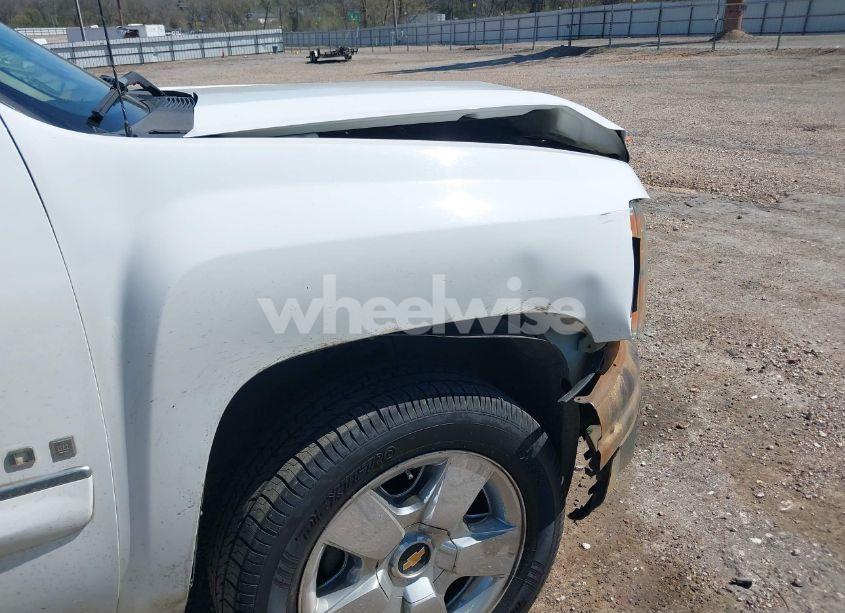 Photo 21 of 2009 Chevrolet Silverado 1500 LT (VIN 1GCEC290X9Z273788)