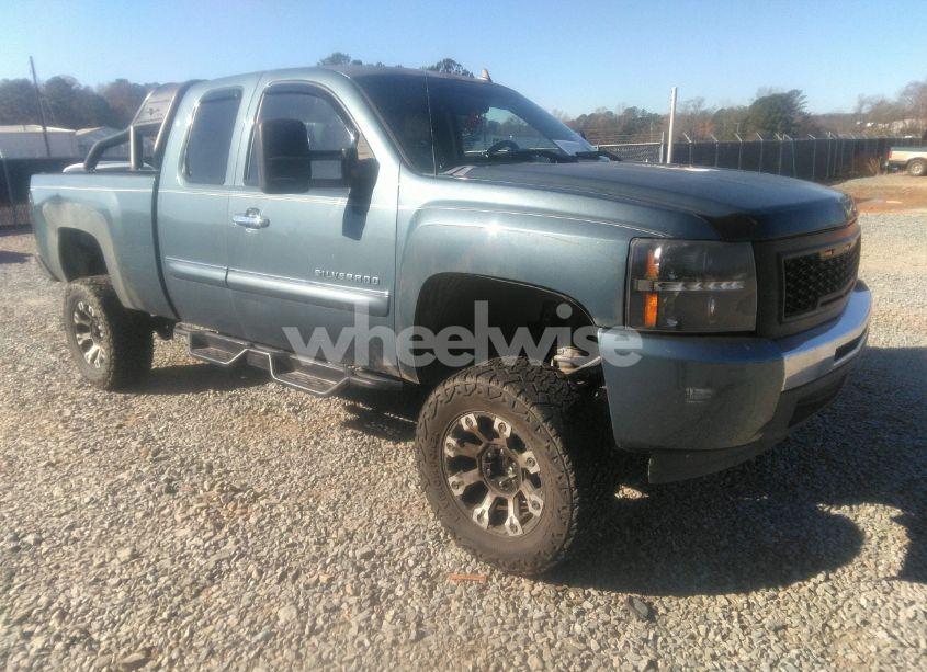 2009 Chevrolet Silverado 1500 LT (VIN 1GCEC29J59Z295707) main photo