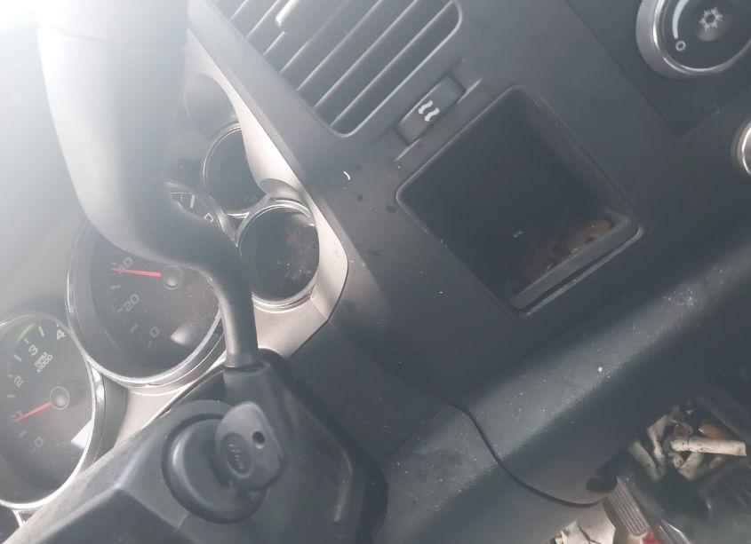 Photo 11 of 2009 Chevrolet Silverado 1500 LT (VIN 1GCEC29J99Z141467)