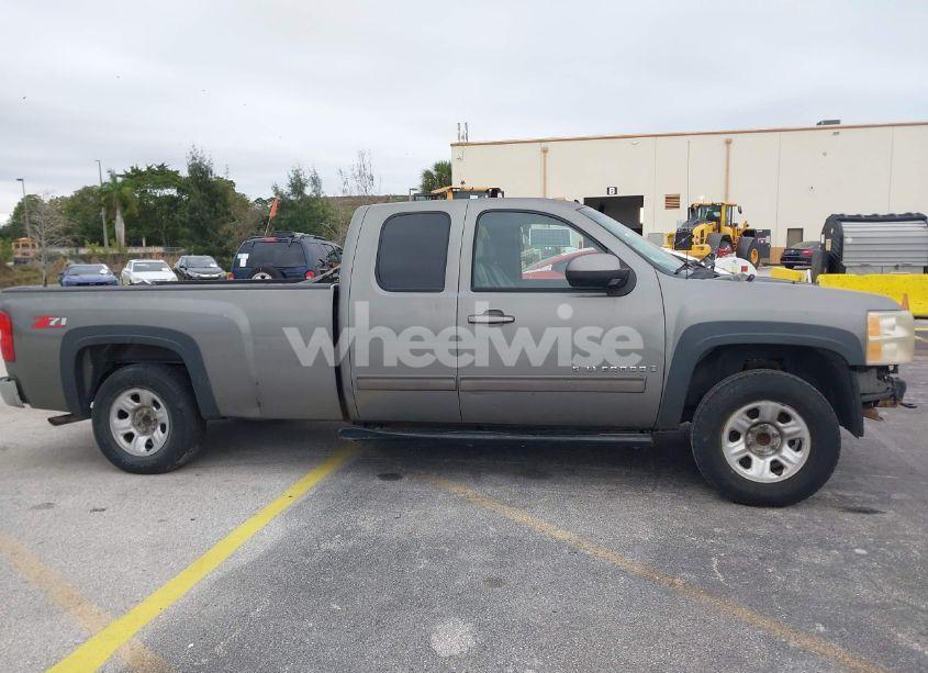 Photo 13 of 2009 Chevrolet Silverado 1500 LTZ (VIN 1GCEC39079E100033)