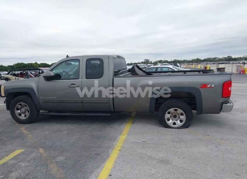 Photo 14 of 2009 Chevrolet Silverado 1500 LTZ (VIN 1GCEC39079E100033)