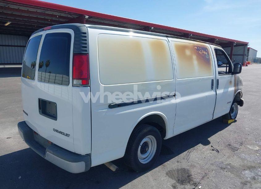 Photo 4 of 2002 Chevrolet Express (VIN 1GCEG15W221139001)