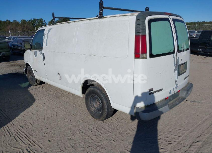 Photo 3 of 2002 Chevrolet Express (VIN 1GCEG15W321157717)
