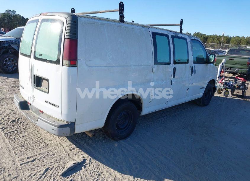 Photo 4 of 2002 Chevrolet Express (VIN 1GCEG15W321157717)